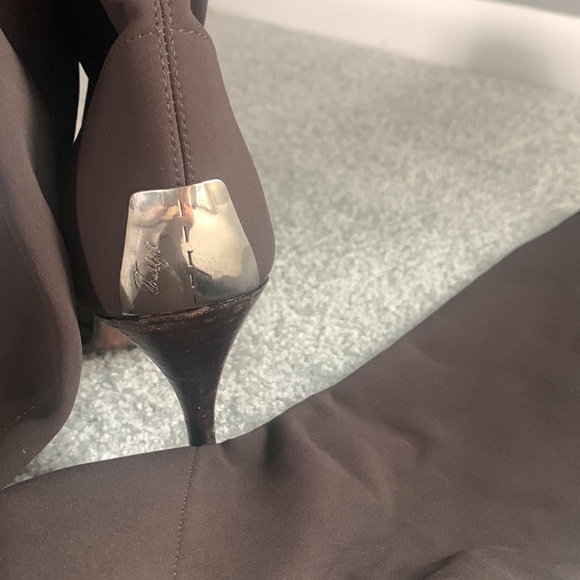 Gorgeous Donald Pliner Boots Size 8 - Picture 2 of 6